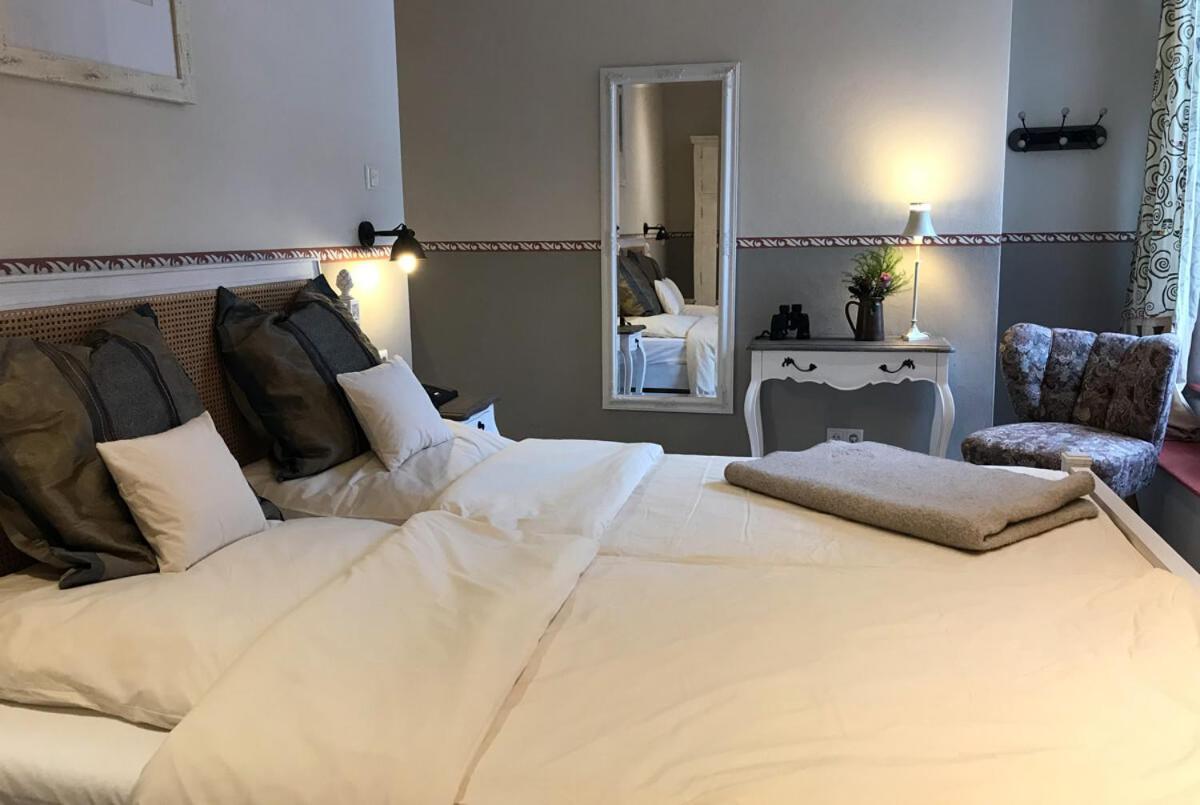 Landhotel Untere Muehle Strassberg Exteriör bild