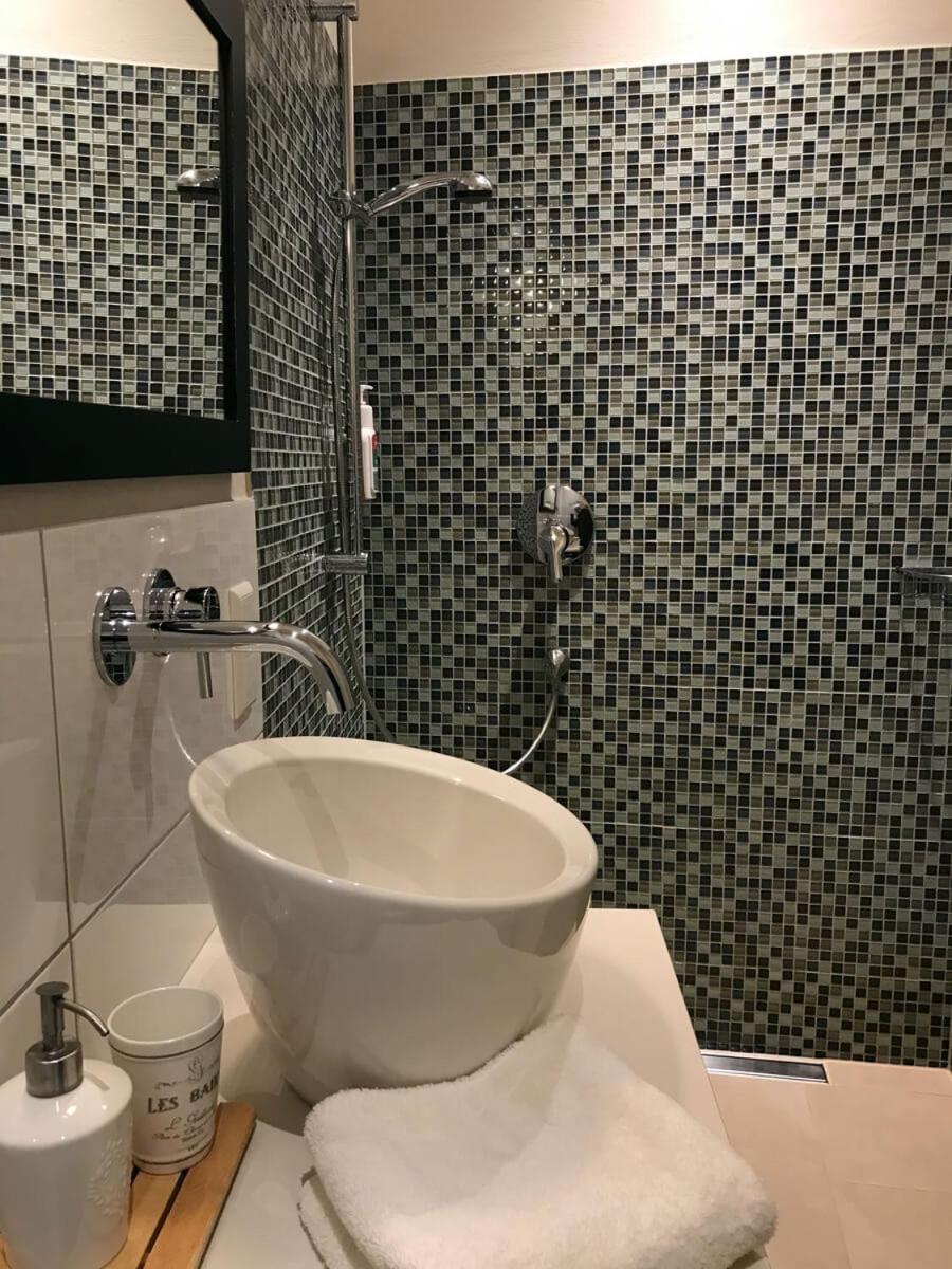 Landhotel Untere Muehle Strassberg Exteriör bild